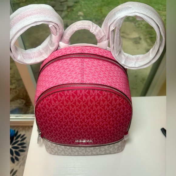 Michael Kors Rhea backpack - Picture 3 of 9